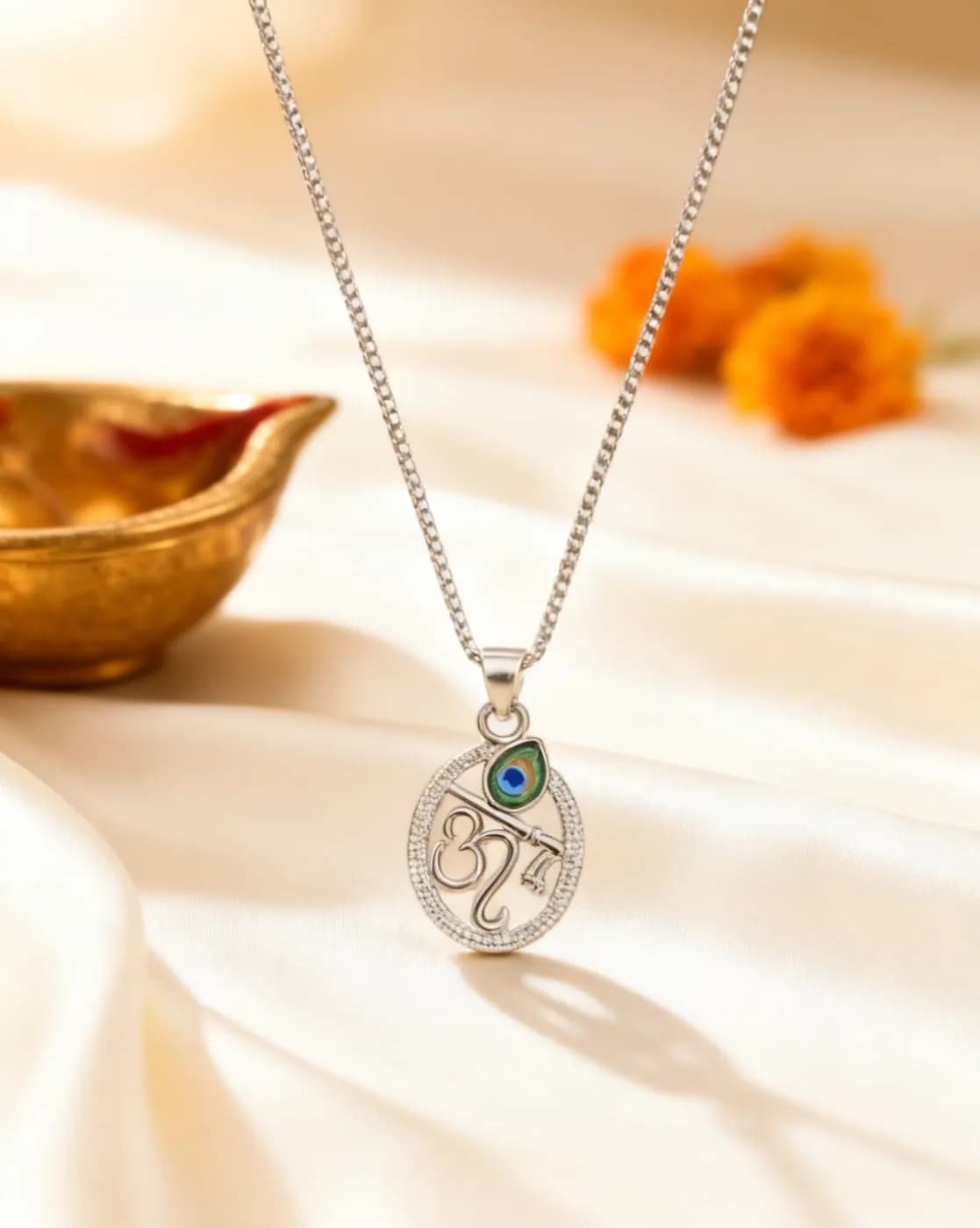 Om Bansuri Oval Pendant with Mor Pankh